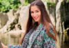 Цветной кардиган спицами крупной вязки Цветной кардиган спицами крупной вязки схема вязания с подробным описанием