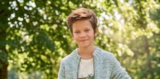 Вязаный детский жакет на молнии спицами Детский жакет спицами на молнии